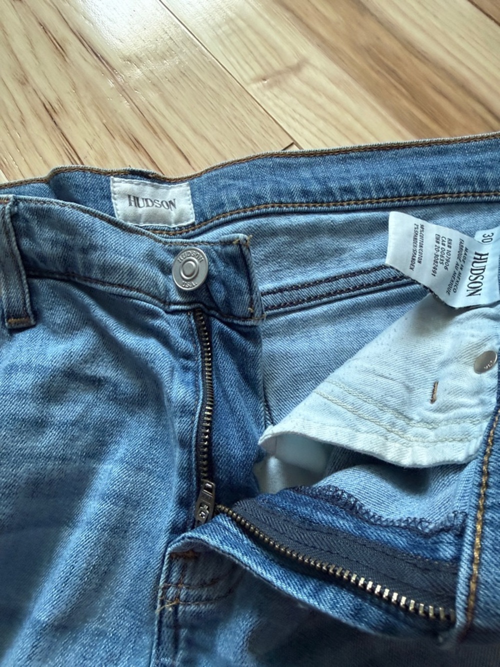 Hudson Jeans Light Blue Distressed Frayed Hem Denim Shorts - Picture 5 of 9